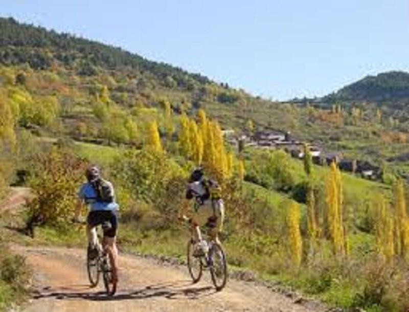 Ferienwohnung Entre Els Pirineus La Seu d'Urgell Exterior foto